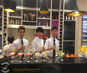 南沙萬達廣場【維意定制家具】黃金周活動、邀請展翅調酒師團隊作為演出嘉賓