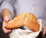 深圳龍華急招面包中工，包吃住4500